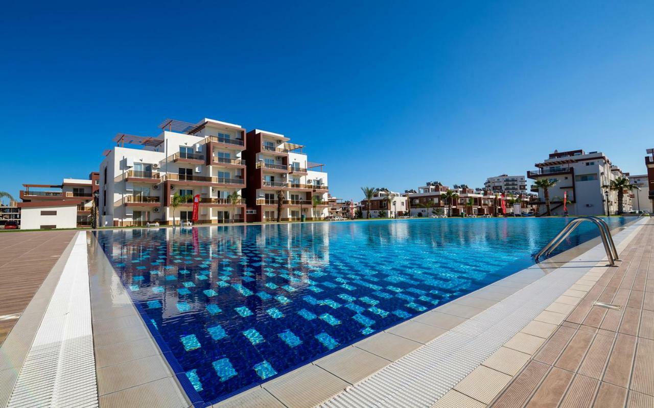 Long Beach Holiday Apartments Trikomo Екстериор снимка