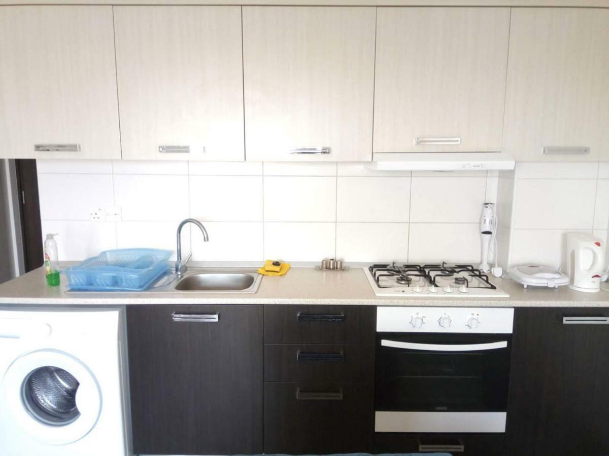 Long Beach Holiday Apartments Trikomo Екстериор снимка