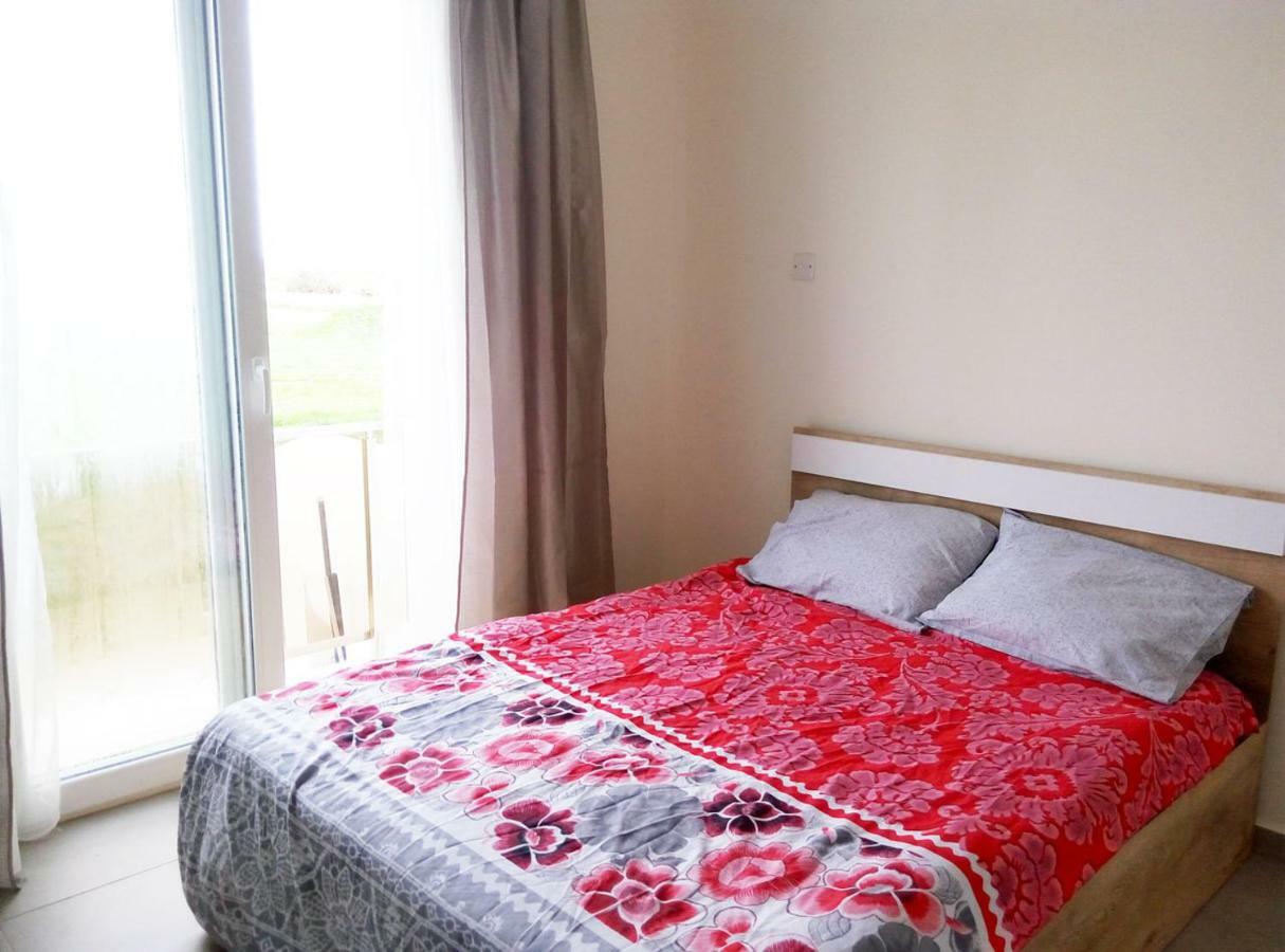 Long Beach Holiday Apartments Trikomo Екстериор снимка