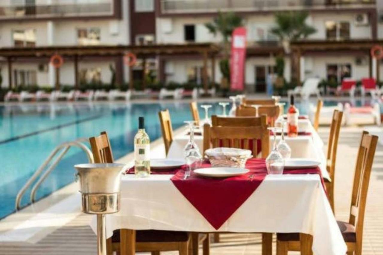 Long Beach Holiday Apartments Trikomo Екстериор снимка
