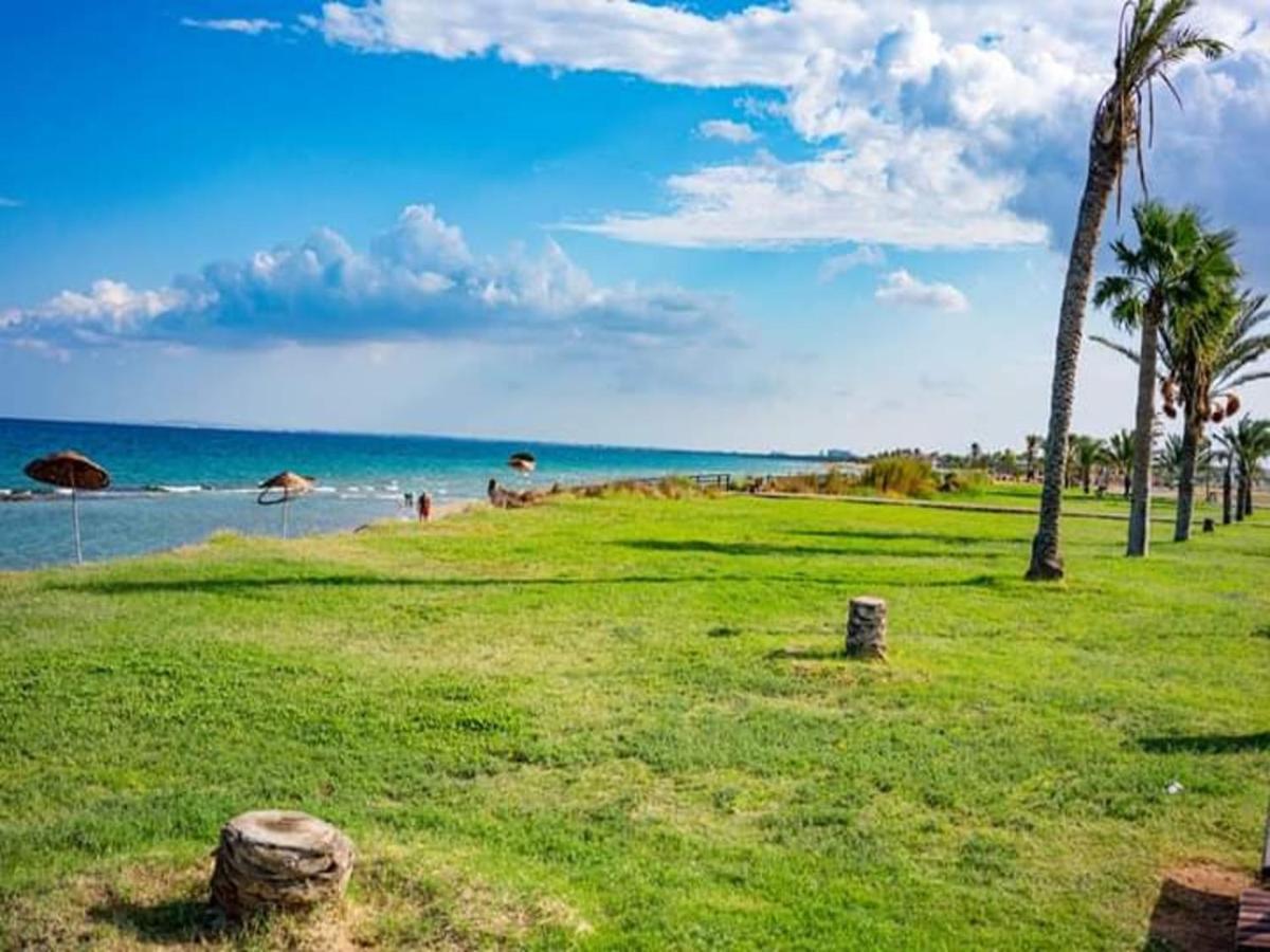 Long Beach Holiday Apartments Trikomo Екстериор снимка
