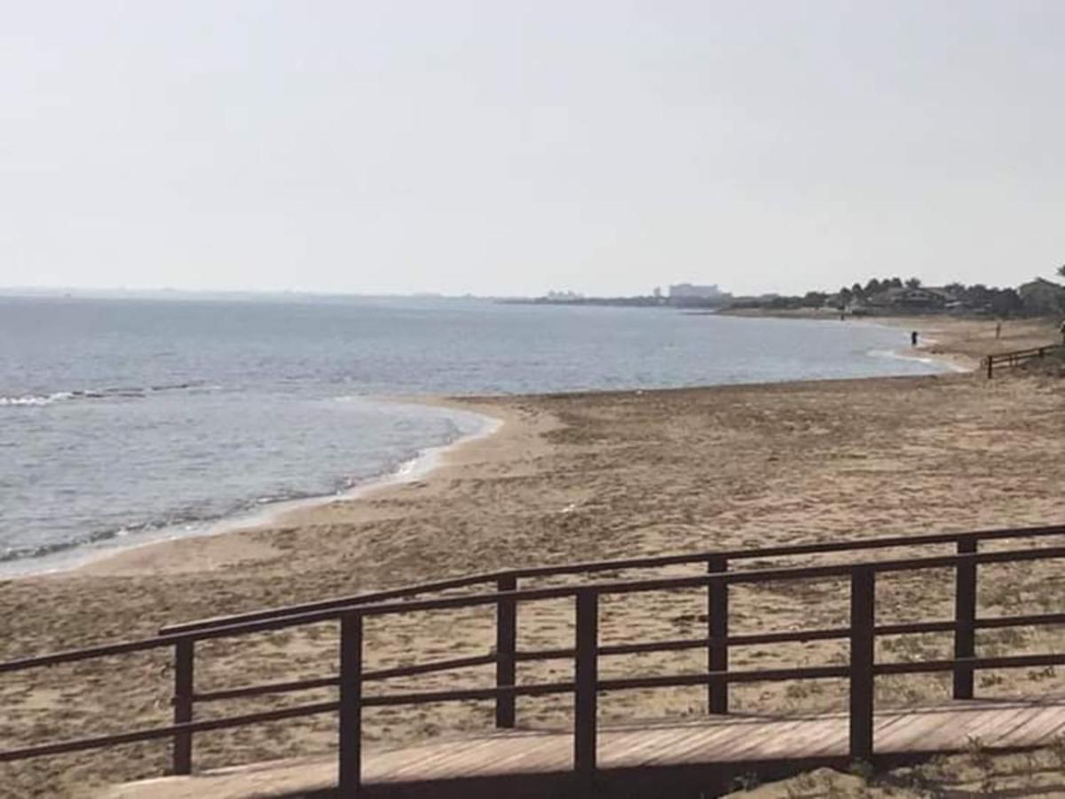 Long Beach Holiday Apartments Trikomo Екстериор снимка